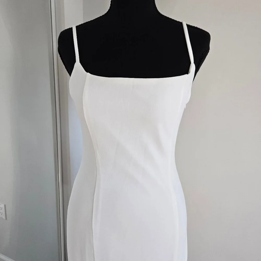Lulus  White Sleeveless Button Back Mermaid Maxi Dress New With Tags $158 Flaw - Picture 16 of 17